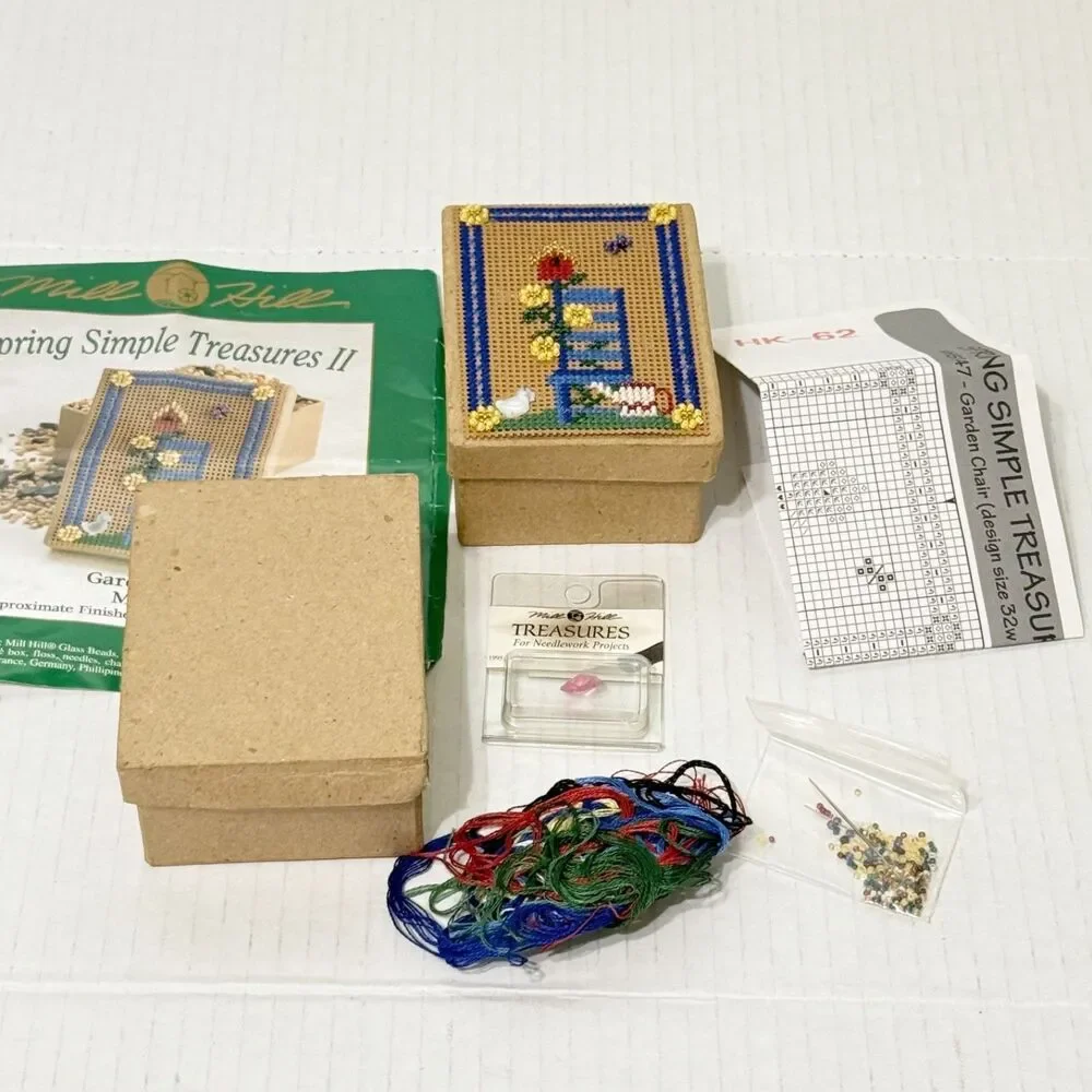 2 Garden Chair MHST47 Mill Hill Holiday Simple Treasures II Cross Stitch Kit Box